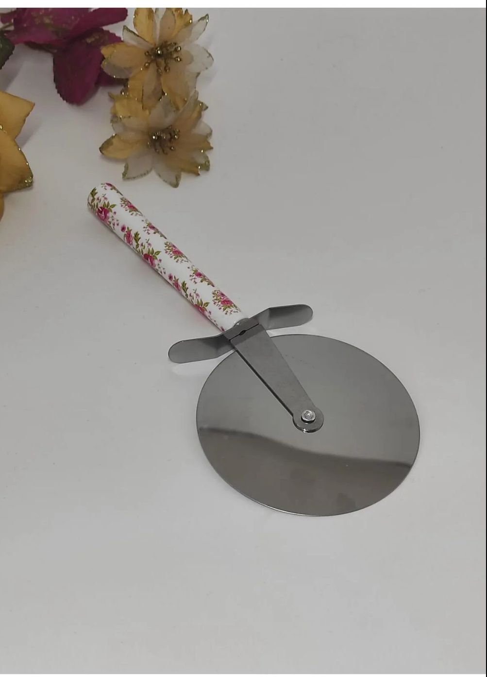 Elegant Floral Handle Stainless Steel Pizza Cutter Wheel